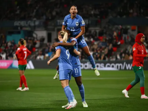 CDM : L'équipe de France file en quart de finale et rejoint...