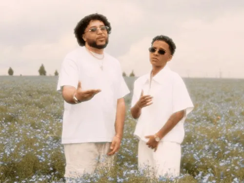 Laconi et Léa Churros franchissent le cap du million de vues sur...