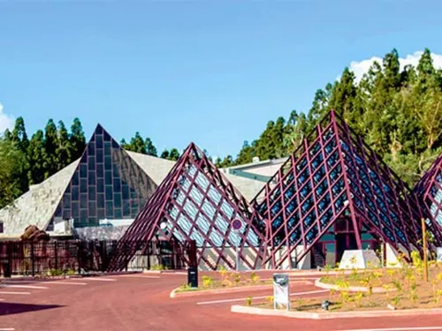  la Cité du Volcan gagne sa place dans le top des meilleures...