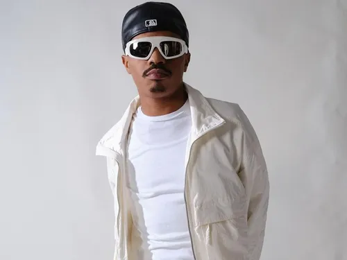 LE TITRE DE YG MARLEY  "PRAISE JAH IN THE MOONLIGHT"  CERTIFIÉ...