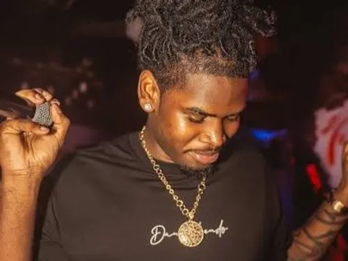 Le chanteur 1T1 lance son propre label en famille !