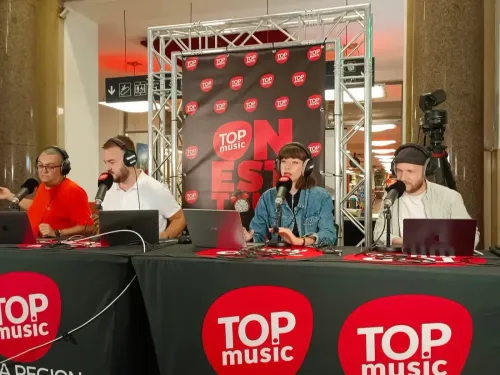 On est Tous Debout à la gare de Mulhouse avec Claudio Capéo 