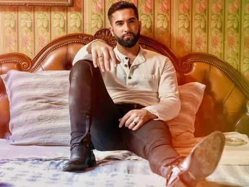 Le chanteur Kendji Girac grièvement blessé par balles 