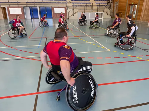 Le hand fauteuil : pour handi ou valide