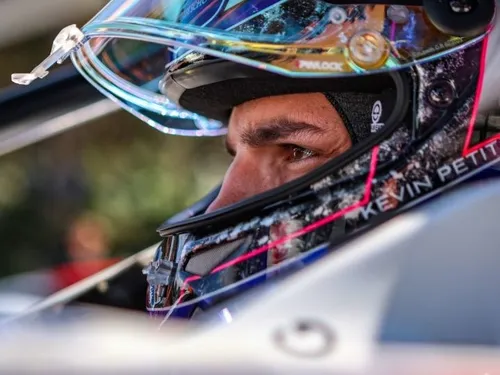 Kevin Petit s'accroche aux sommets