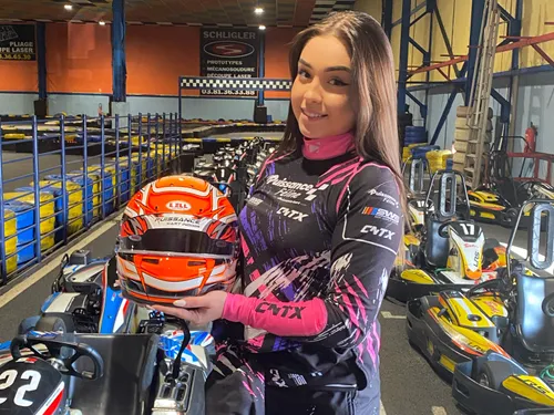 Léna, de Top Music, au championnat du monde de karting
