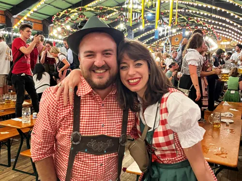 Charly et Estelle en direct de Munich pour la fête de la bière 