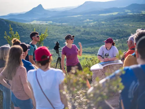 Le Grand Pic Saint-Loup lance sa saison œnotouristique : près d’une...
