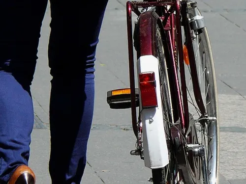 Montpellier : une entreprise convertit les vélos traditionnels à...