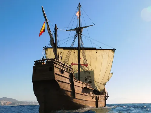 La réplique du navire de Christophe Colomb accoste et se visite...