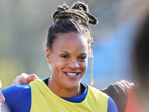 "Ça a été une grande surprise" : Safi N'Diaye va porter la flamme...