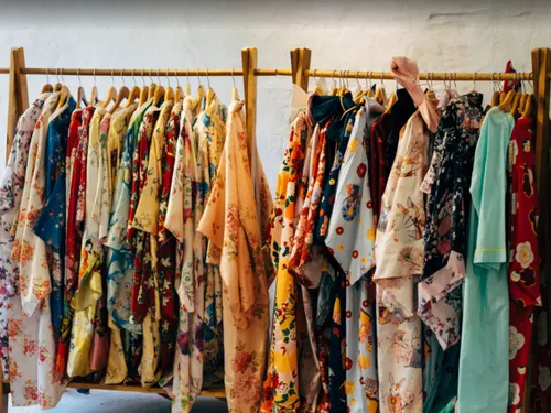 Nouvelles braderies dans les Bouquineries et Friperies du Sart