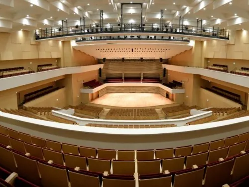 Le Nouveau-Siècle va fermer pour travaux