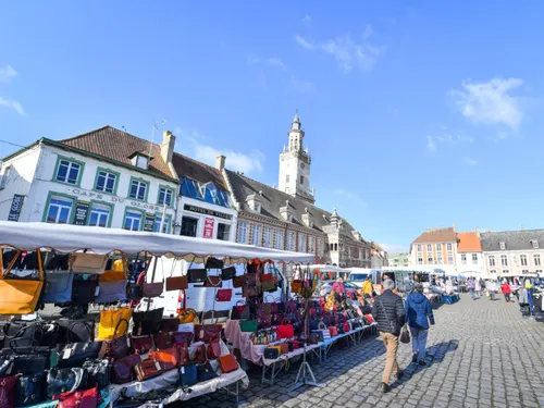 Plus Beau Marché de France : Hesdin-la-Forêt encore en lice !