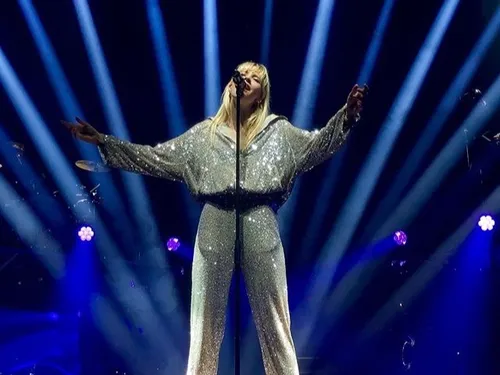 Bientôt une collab entre Angèle et Justice !