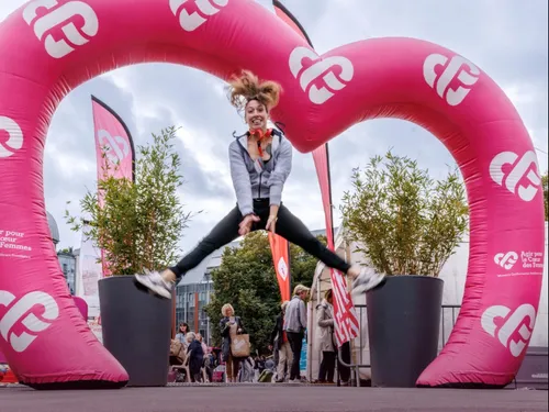 Le bus du Coeur des femmes s'arrête à Lille 