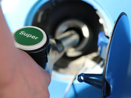 Où trouver les stations-services les moins chères dans la région ? 