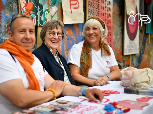Les Petits Frères des Pauvres s'invitent dans 2 guinguettes de la...