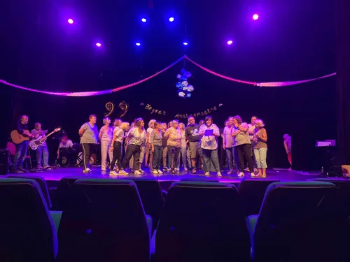 60 choristes sur scène à Hellemmes au profit des Papillons Blancs...