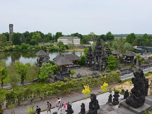 Travaillez dans le parc zoologique Pairi Daiza cet été