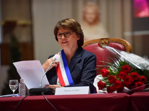 Martine Aubry démissionne !