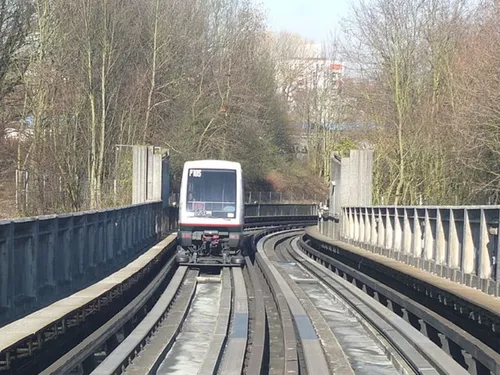 Le trafic de la ligne 2 du métro s'améliore dès ce lundi