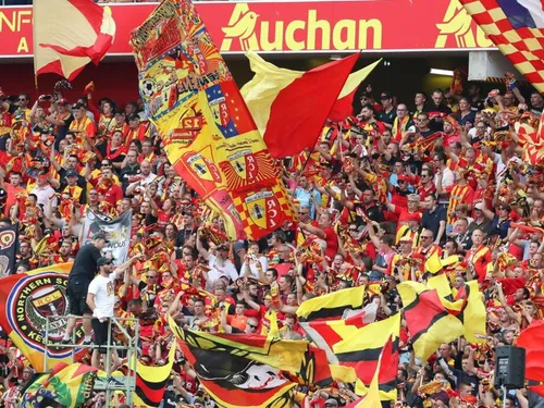 Lens-Lyon classé à risques, les supporters lyonnais strictement...