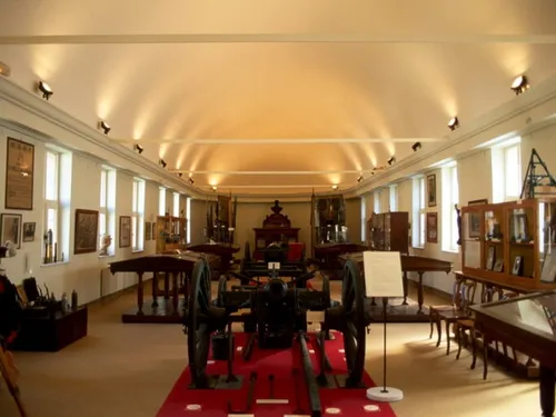 Gagnez votre taille en bonbons au Musée des Canonniers !