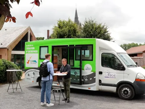 Le bus de la création d'entreprise de retour en métropole lilloise