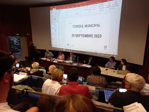 Millau : Un conseil municipal sous haute tension