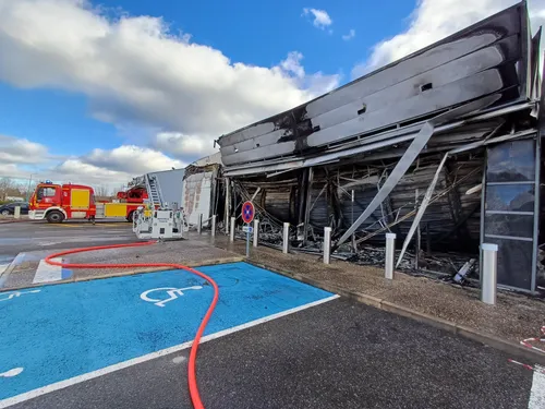 "Le restaurant allait ouvrir d'ici peu" : le désarroi après...