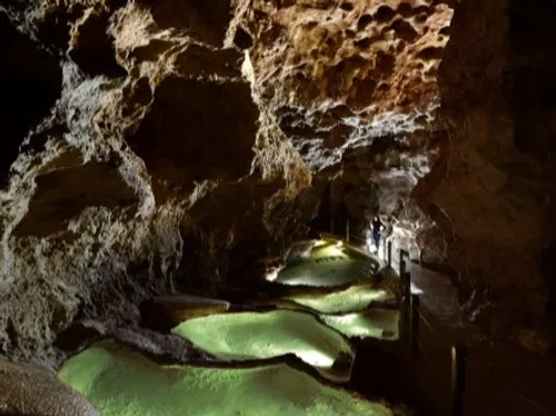 Ça vaut le détour : La grotte lozérienne de Dargilan, près de Meyrueis