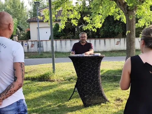 Il sollicite les électeurs pour évaluer son mandat : l’initiative...