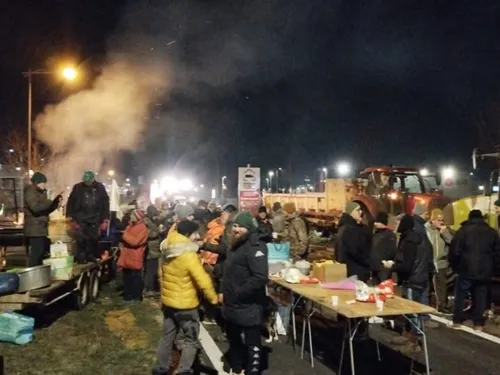 Agriculteurs en colère : blocage de la zone logistique