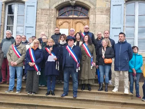 Lozère : les élus rassemblés face aux violences du week-end