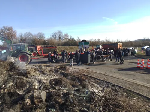 [Reportage] Nous avons vécu le discours de Gabriel Attal avec les...