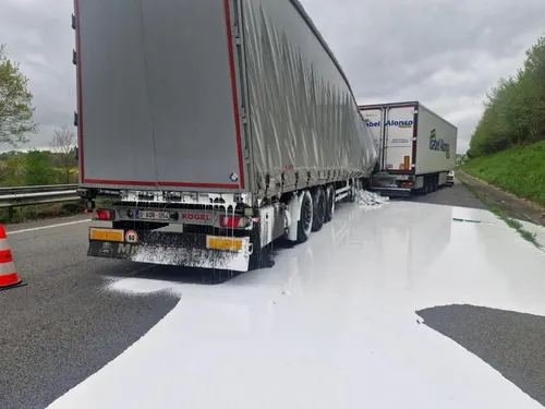 Spectaculaire accident de poids-lourds sur l'A20