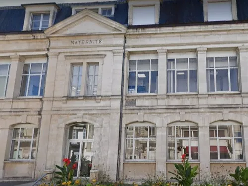 Maternité de Cahors : le député Aurélien Pradié interpelle le...