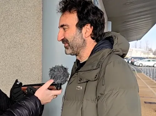 Mathieu Madénian dans le Cantal pour parler parentalité