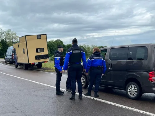 Dans le Lot, les "teufers" sur le départ