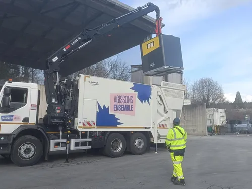 A Tulle, on s'adapte pour le traitement des ordures, alors que des...