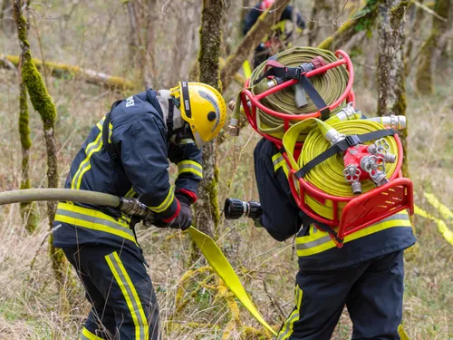 Mégafeu en Gironde : "on se sent un peu dépassé", témoigne un...