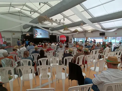 Brive a poussé derrière Mathieu Bosredon...Et le handbiker briviste...