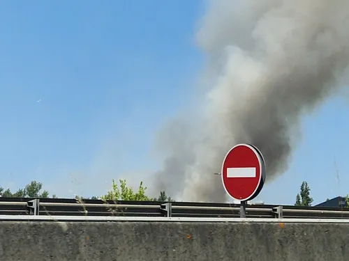 Feu de brousailles près de Montauban