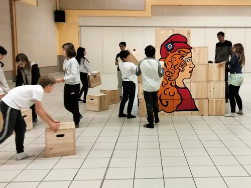 Les enfants de la République sur scène