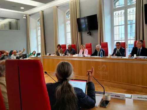 Lozère : premier conseil départemental sous la présidence de...