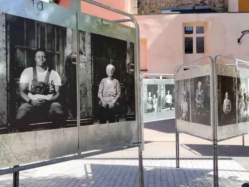 Plus de cent portraits de Marvejolais