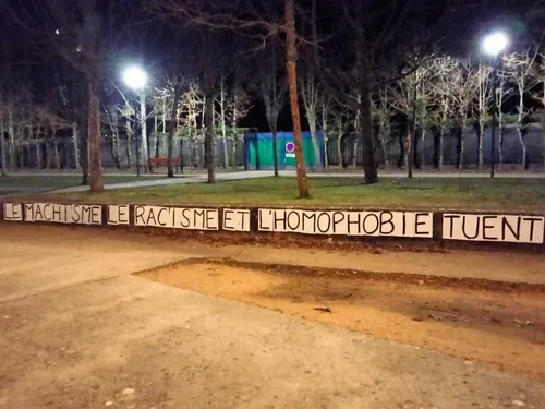 Le groupe de colleuses féministes de Lozère passe à l'action