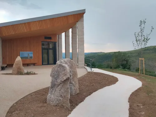 La Maison des menhirs aux Bondons est-elle prête pour son...