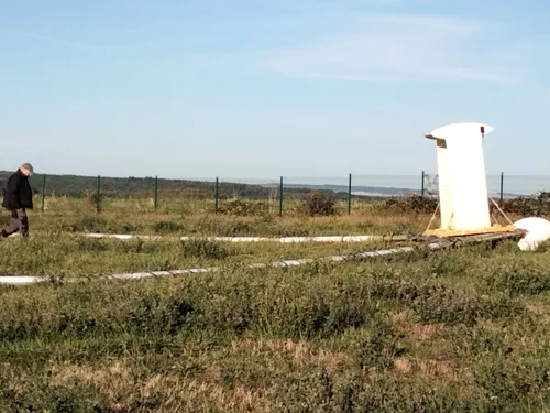 Dans le Cantal, une sonde aéroportée établit une base de données...